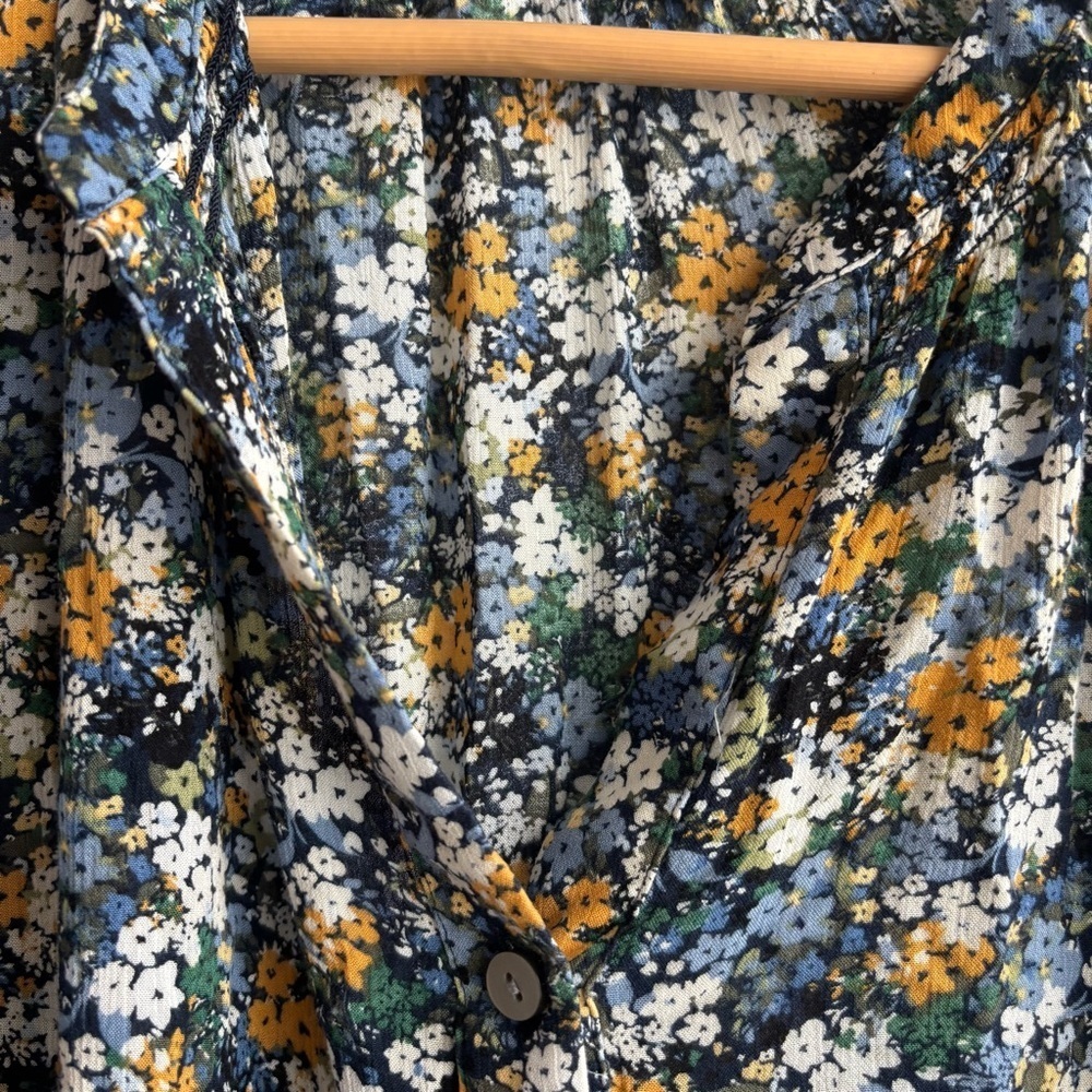 J. Jill Smocked Relaxed 100% Rayon Button Down Blouse Multicolor Wildflowers XL - Picture 7 of 9